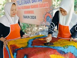 Pelatihan Batik Program Mandiri Budaya Tahun 2024